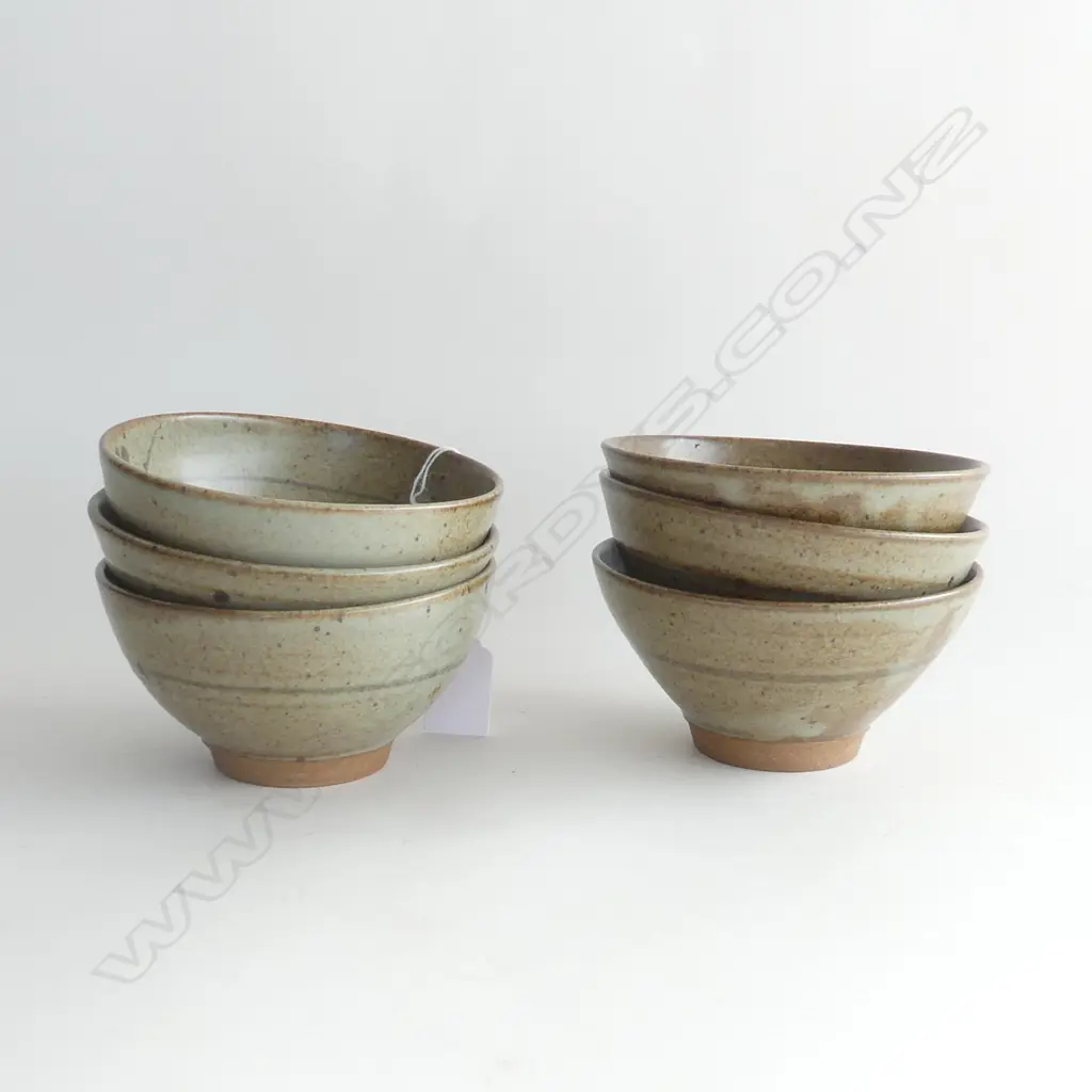 6 PETER STICHBURY POTTERY BREAKFAST BOWLS, DIA. 130MM Image 1++