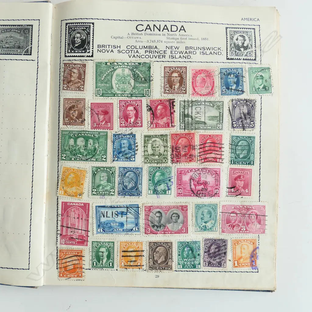 VINTAGE WORLD STAMP ALBUM OVER 30 VICT SIDEFACE QUEENS COMMENWEALTH COPUNTRYS Image 1++