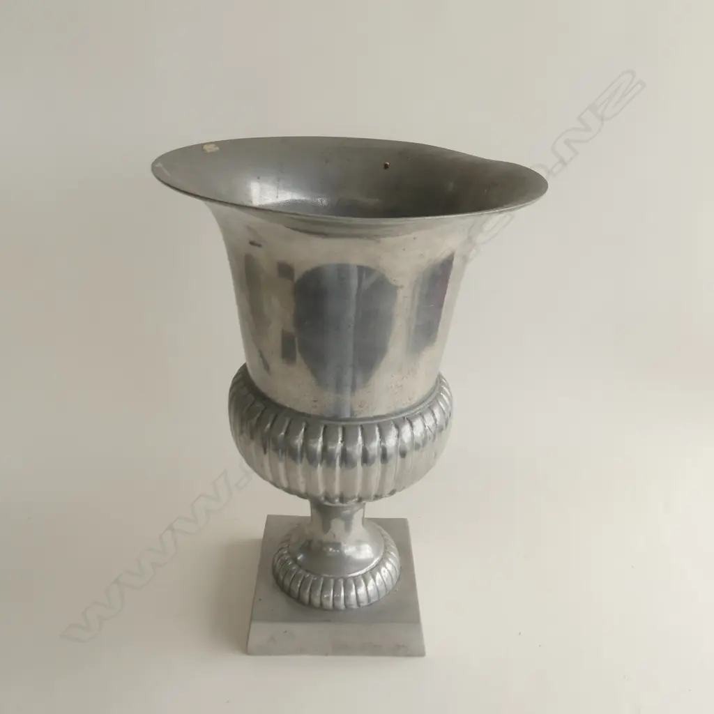 LGE SILVER METAL URN H.445mm Image 1++