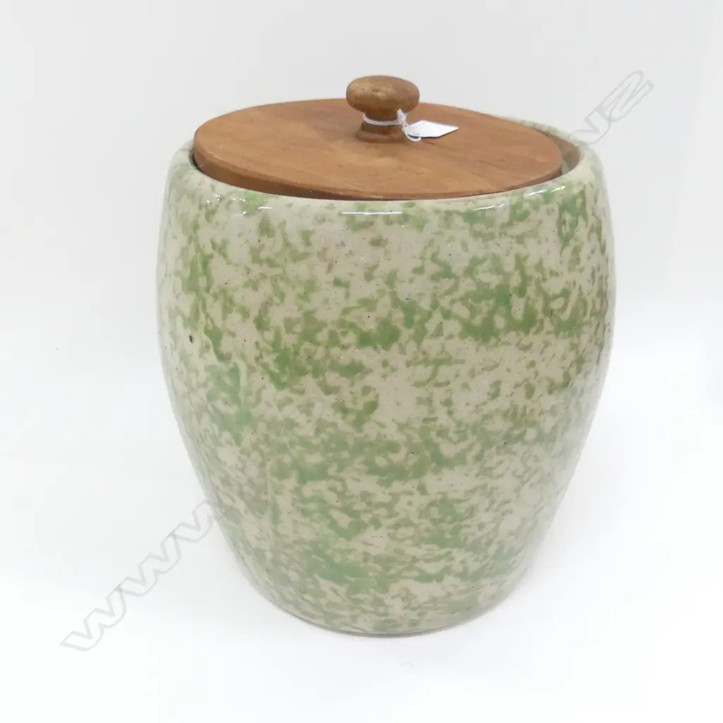 TEMUKA POTTERY CROCK w. WOODEN LID H.270mm / 230mm dia Image 1++