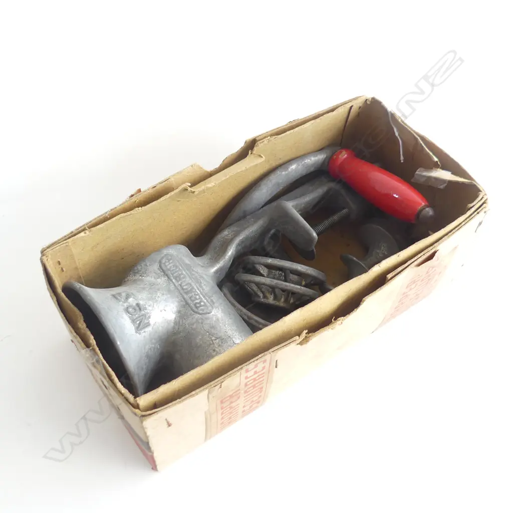BEATRICE NO.3 FOOD CHOPPER, COMPLETE IN BOX WITH ATTACHMENTS & BROCHURE, L. 300MM Image 1++