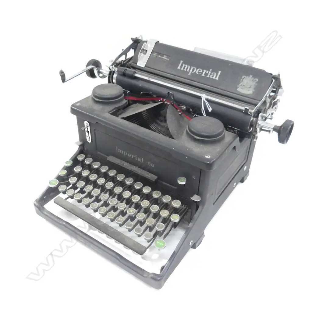 VINTAGE IMPERIAL 58 TYPEWRITER  Image 1++