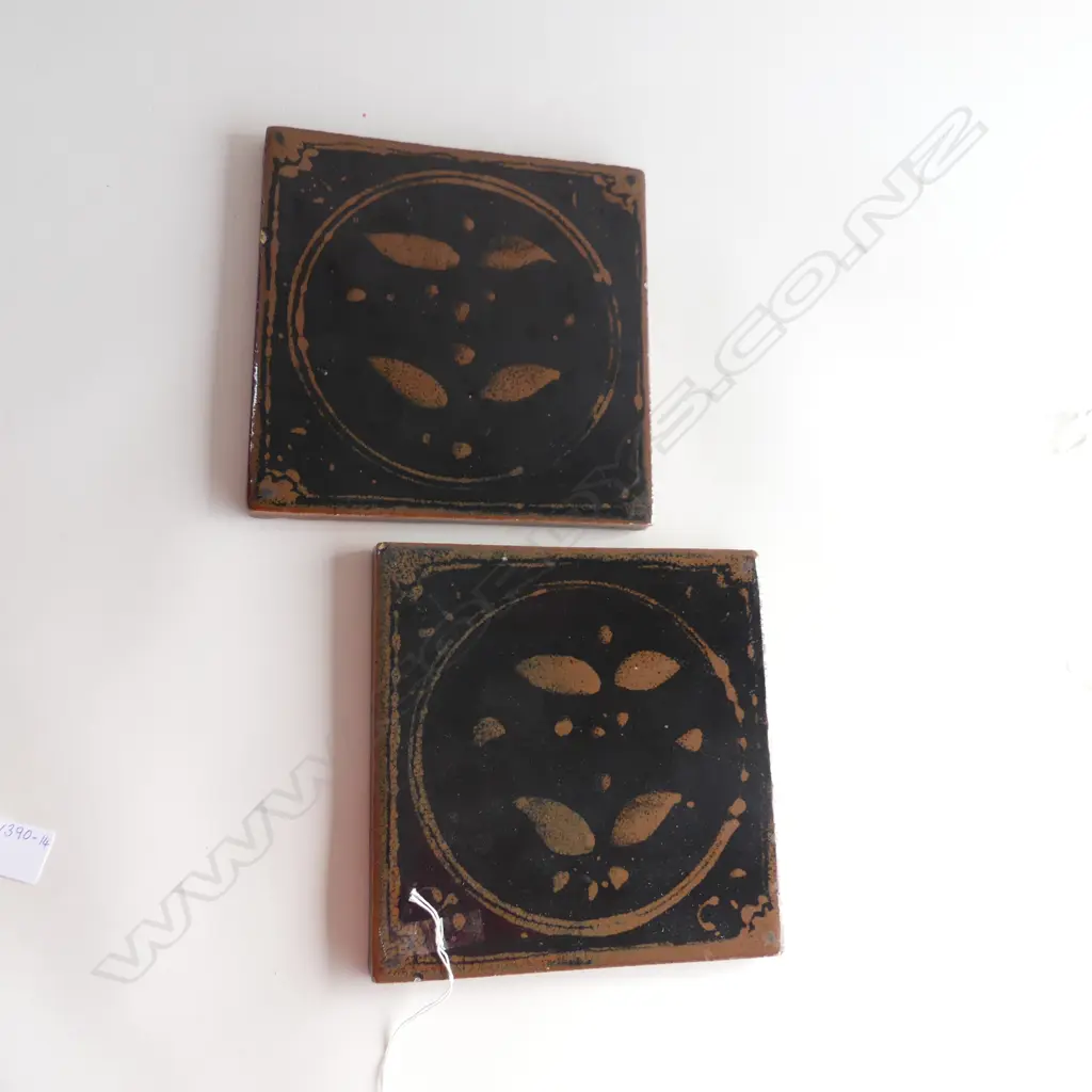 2 PETER KNUCKEY POTTERY LARGE TILES SQ 220MM Image 1++