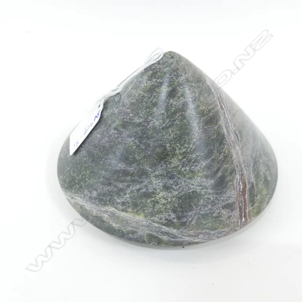 GREENSTONE PAPERWEIGHT Image 1++