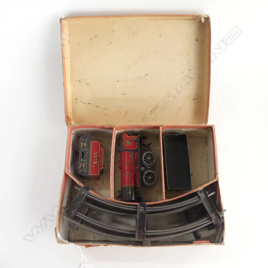 BOXED TIN TOY TRAIN SET THE BRITISH EXPRESS   L270 MM AK19885 Image 1++
