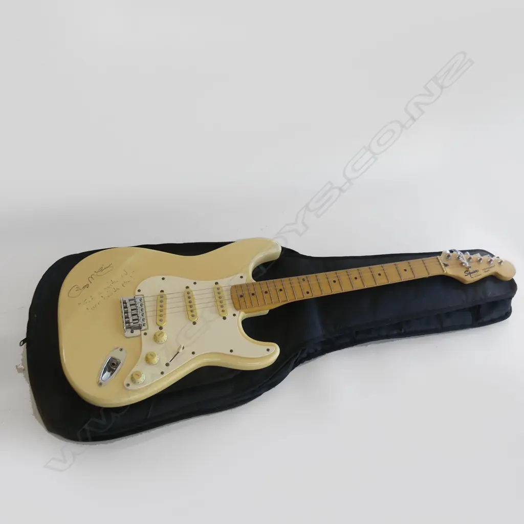 SQUIRE STRATOCASTER ELECTRIC GUITAR SIGNED BY ROGER MCGUINN BYRDS FRONTMAN, CASED L.980mm Image 1++