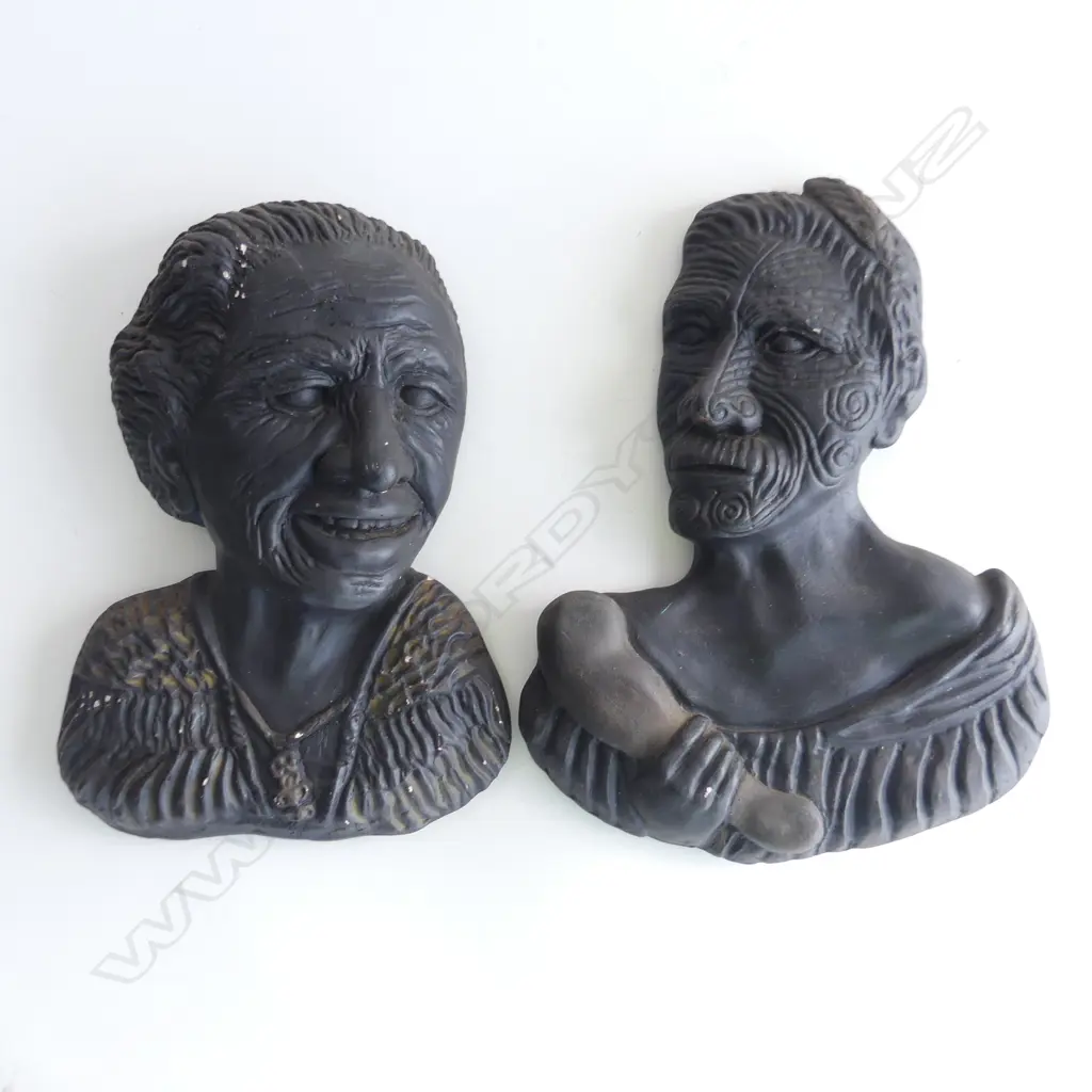 PR OF BLACK PLASTER TATTOOED MAORI WALL PLAQUES H250MM Image 1++