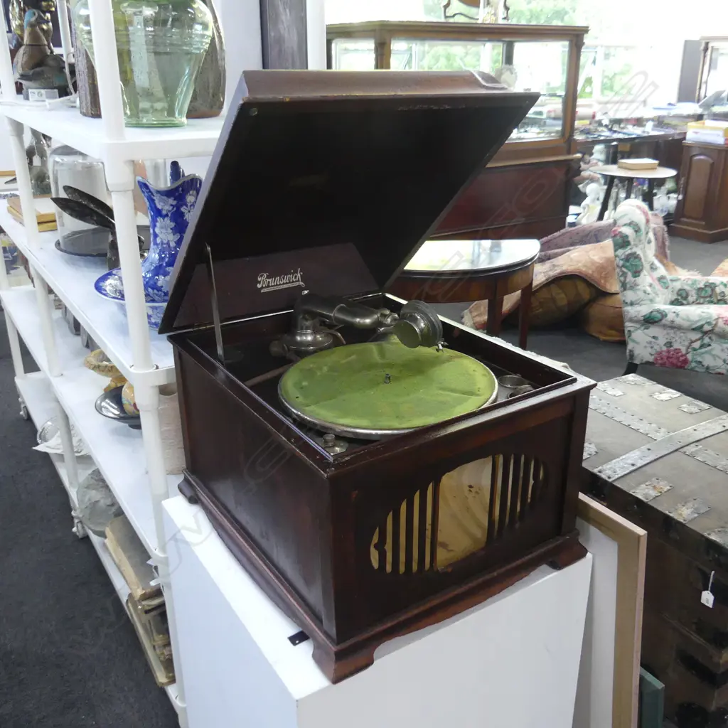 BRUNSWICK GRAMAPHONE & RECORDS C1930 +60 78 RECORDS Image 1++