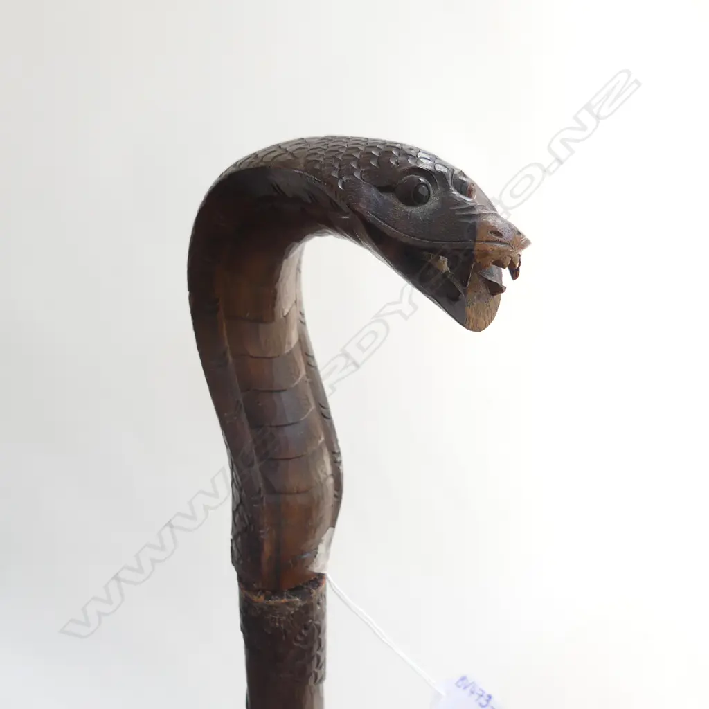 LEATHER BOUND COBRA HEAD WALKING STICK  Image 1++