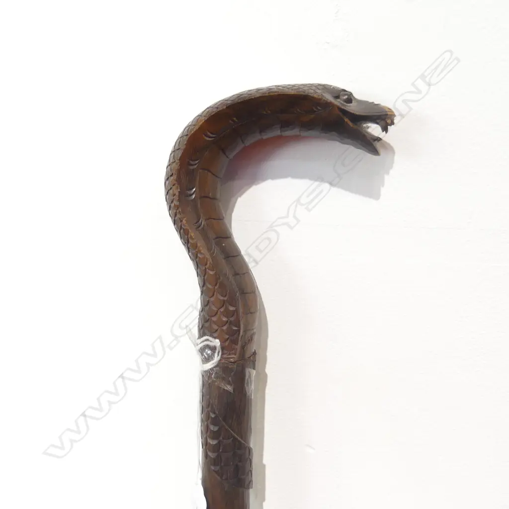 LEATHER BOUND COBRA HEAD WALKING STICK  Image 1++