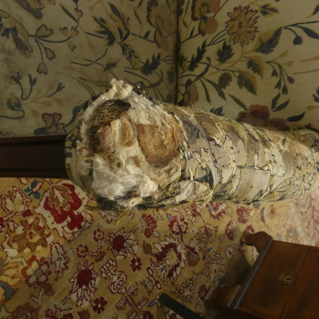 EARLY 20thC ENGLISH MAHOGANY GAINSBOROUGH CHAIR (fabric stained and torn) Image 1++
