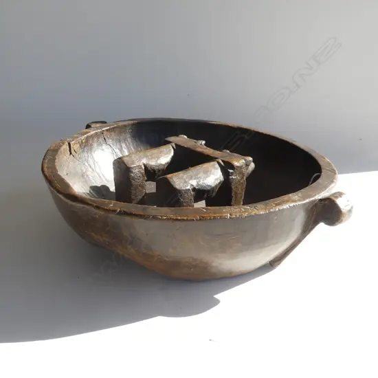 LG OLD INDONESIAN CARVED WOODEN  BOWL W 2 COWS DIA 350MM
