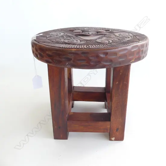 CARVED WOODEN MAORI STOOL, DIA. 260 H. 235MM