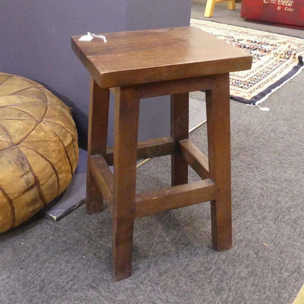 HARDWOOD STOOL PEGGED H.465mm Image 1++