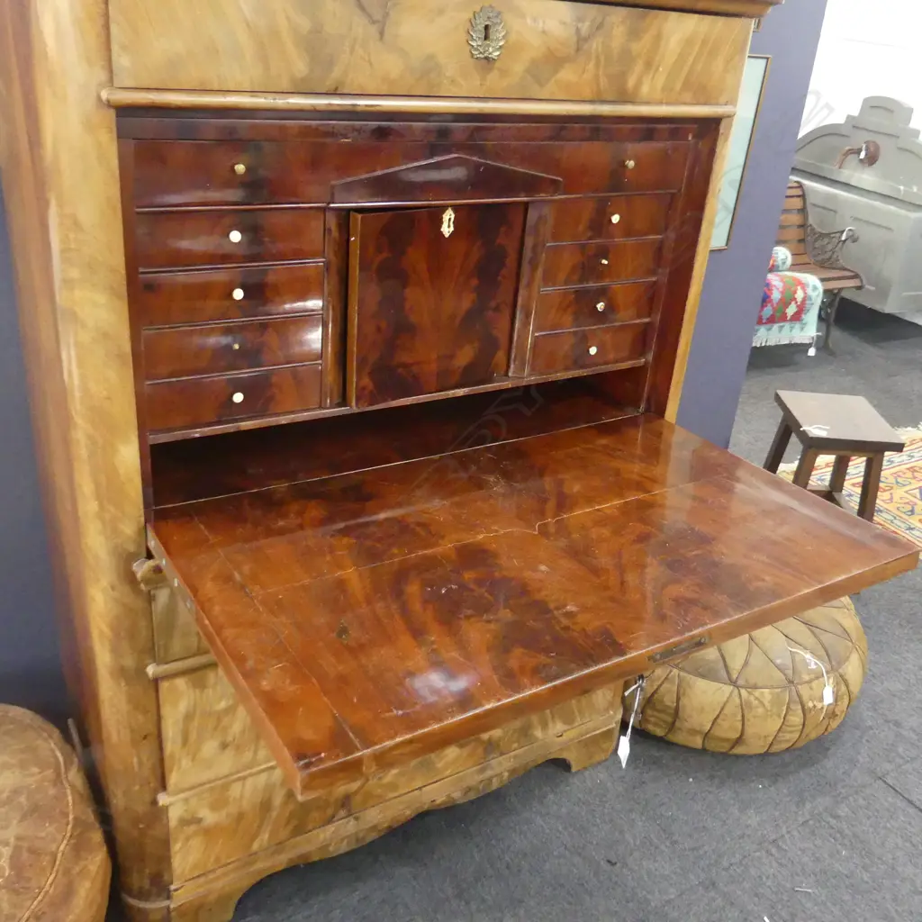 BEIDEMIER SECRETAIRE (requires attention) Image 1++