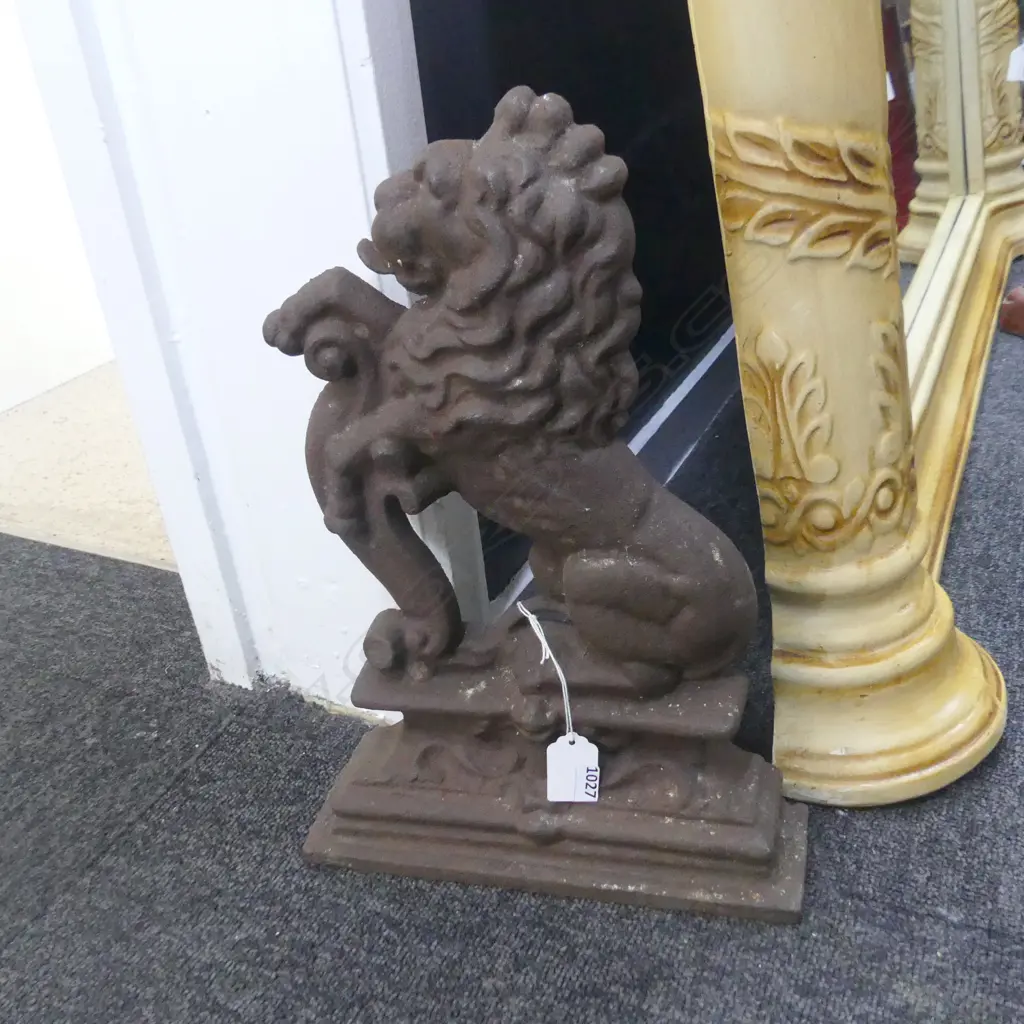 CAST IRON LION DOOR STOP H.360mm Image 1++