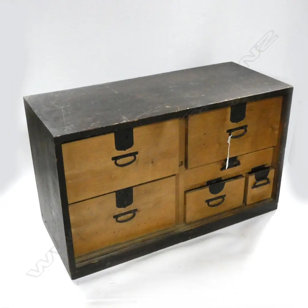 OLD JAPANESE WOODEN TANSU CHEST - DARK WOOD SIDES & TOP / 7 NATURAL WOODEN DRAWERS 745 X 330 X 450MM Image 1++