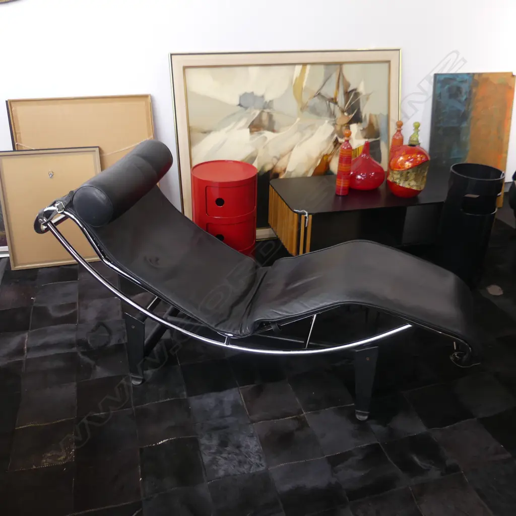 LC4 CHAISE LOUNGE - BLACK LEATHER & CHROME 1600x600x750mm Image 1++