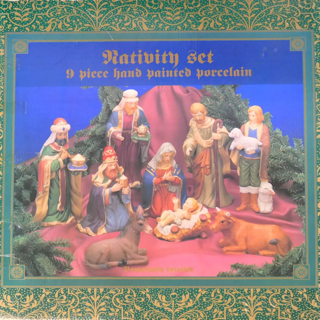 9 PC VINTAGE NATIVITY SET, BOXED Image 1++