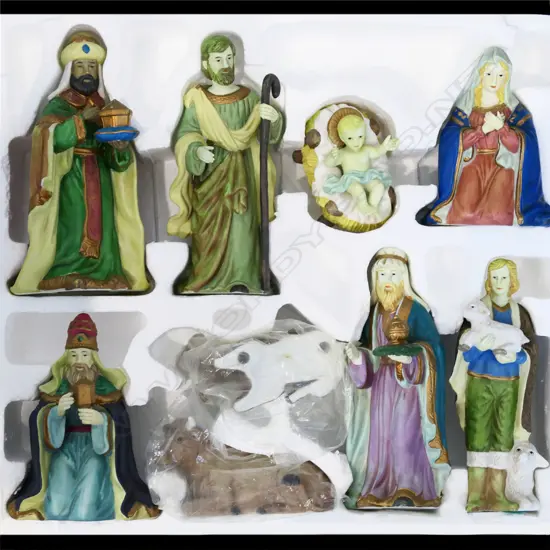 9 PC VINTAGE NATIVITY SET, BOXED