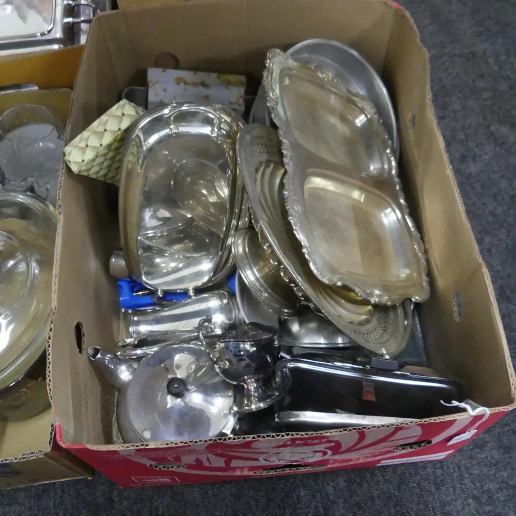 BOX LOT EP COOKING TRAYS ETC Image 1++