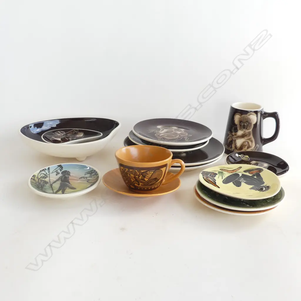 BOX 13 PCS ASST AUSTRALIANA POTTERY, STUDIO ANNA, THE LITTLE SYDNEY POTTERY (SOME HAND PAINTED) Image 1++