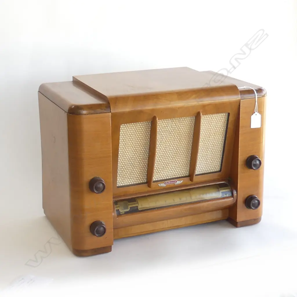 VINTAGE GULBRANSEN WALNUT VALVE RADIO 500 X 280 X 350mm Image 1++