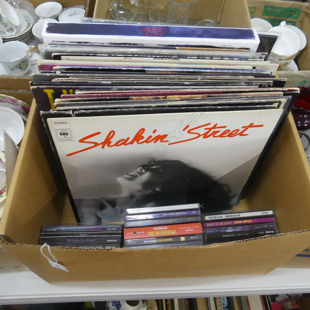 ASST ROCK RECORDS AND CDS APPROX 30 LPS Image 1++