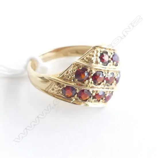 9CT GOLD MULTI GARNET RING 4.6GMS