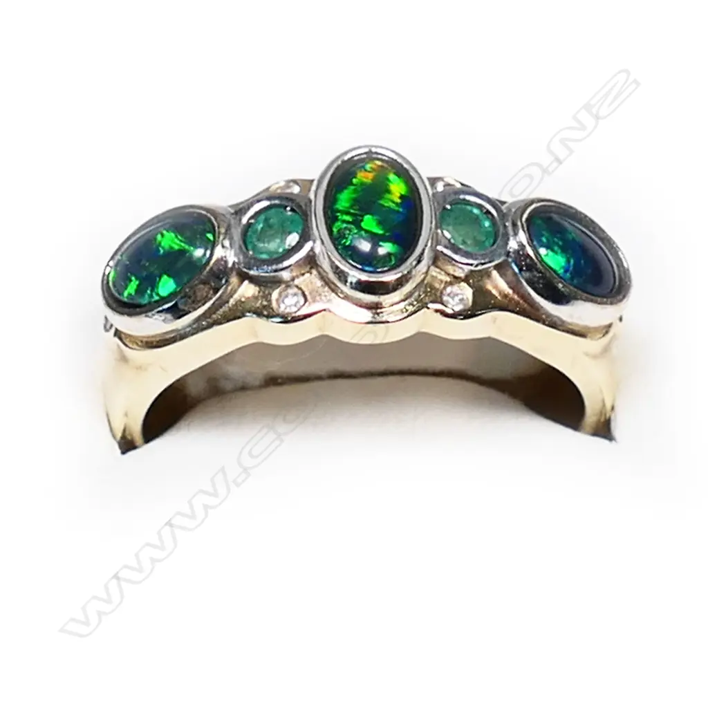 9CT GOLD OPAL/EMERALD & DIAMOND RING Image 1++