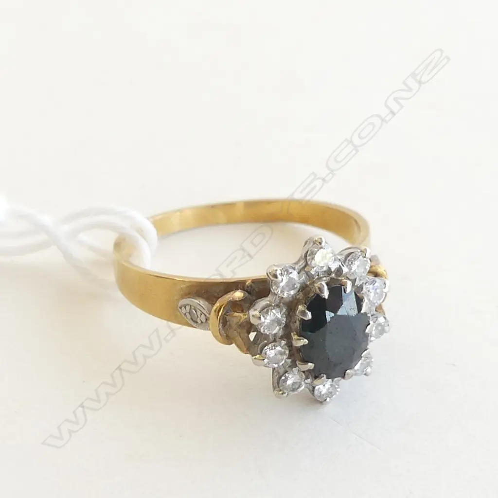 18CT GOLD SAPPHIRE & DIAMOND RING VALUATION $2515 Image 1++