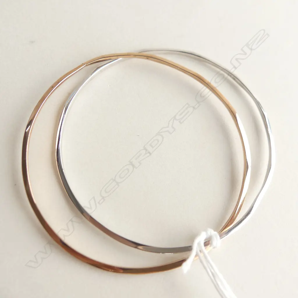 9CT TWIN BANGLE IN ROSE GOLD & WHITE GOLD 9.5GMS Image 1++