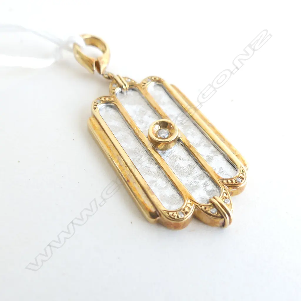 18CT 900 PLATINUM & DIAMOND PENDANT 8.4 GRAMS Image 1++