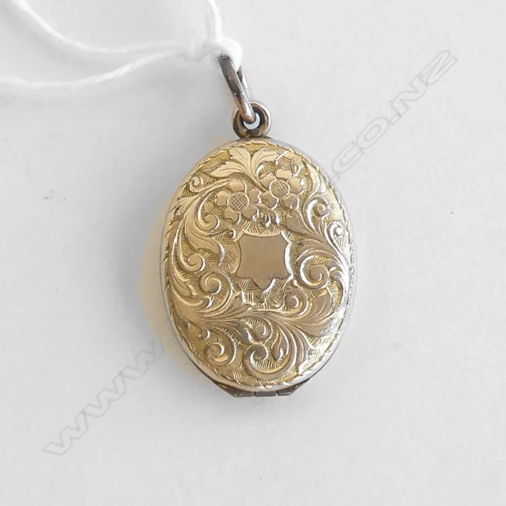 ANTIQUE ROLLED GOLD ENGRAVED LOCKET (20332) Image 1++