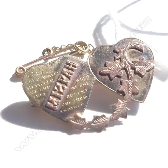 C1900 GOLD MIZPAH DBLE HEART BROOCH