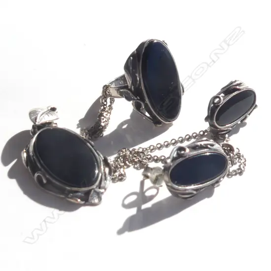 SILVER & ONYX SET; RING, PR EARRINGS, PENDANT NECKLACE 18.8 GRAMS**RTV**