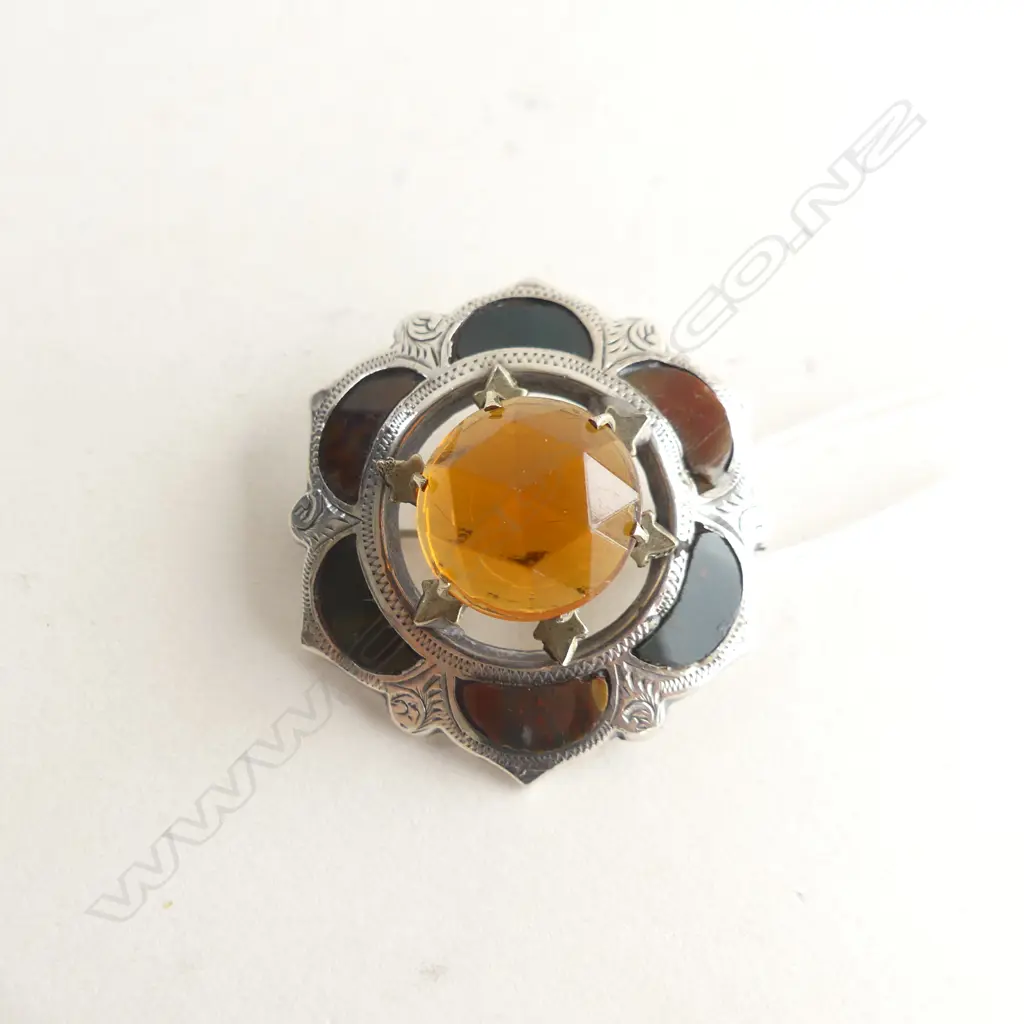 STG SILVER & STONE SCOTTISH BROOCH, DIA 35MM Image 1++