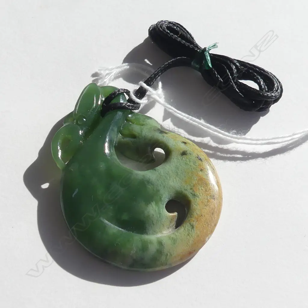 POUNAMU (GREENSTONE) LG FISH HOOK PENDANT (L 55MM) ON BLACK WAXED ADJUSTABLE CORD Image 1++