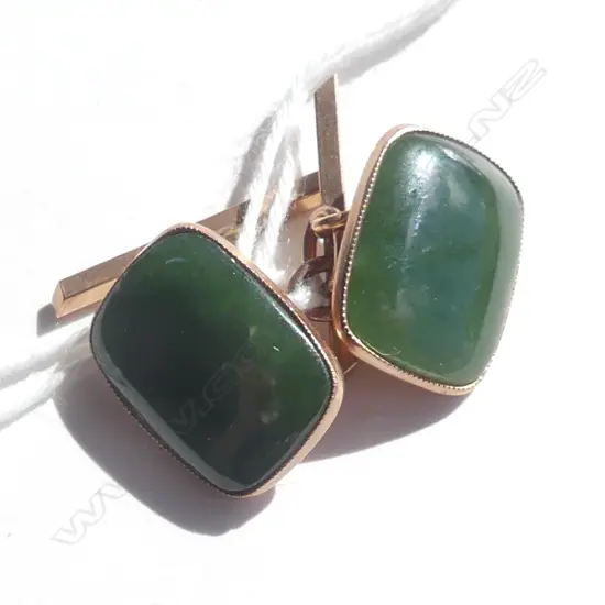 PR EARLY 20THC 9CT GOLD & POUNAMU CUFFLINKS (19817) 