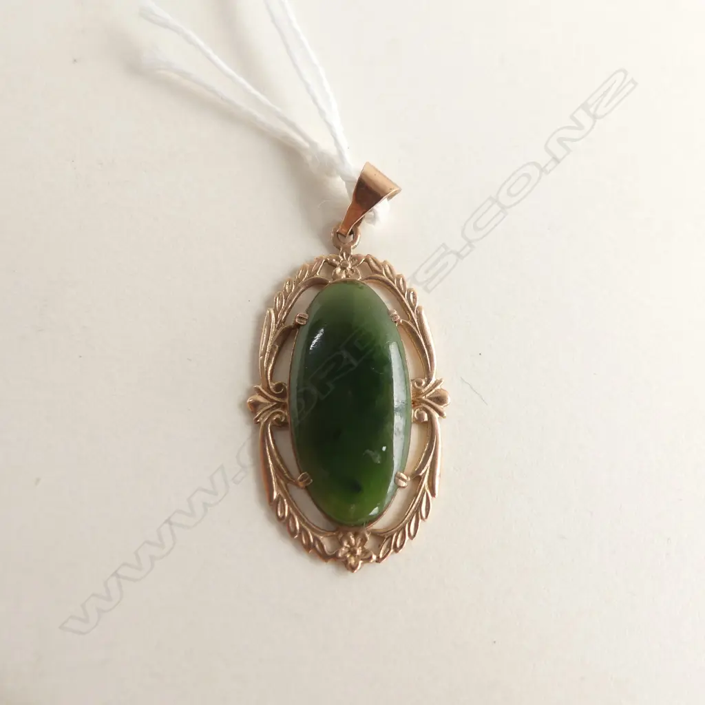 VINTAGE 9CT GOLD & POUNAMU PENDANT (20956) Image 1++