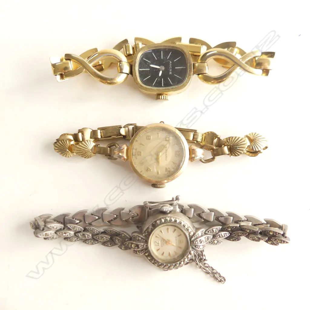 3 VINTAGE LADIES WRIST WATCHES INCL MARCASIT  Image 1++