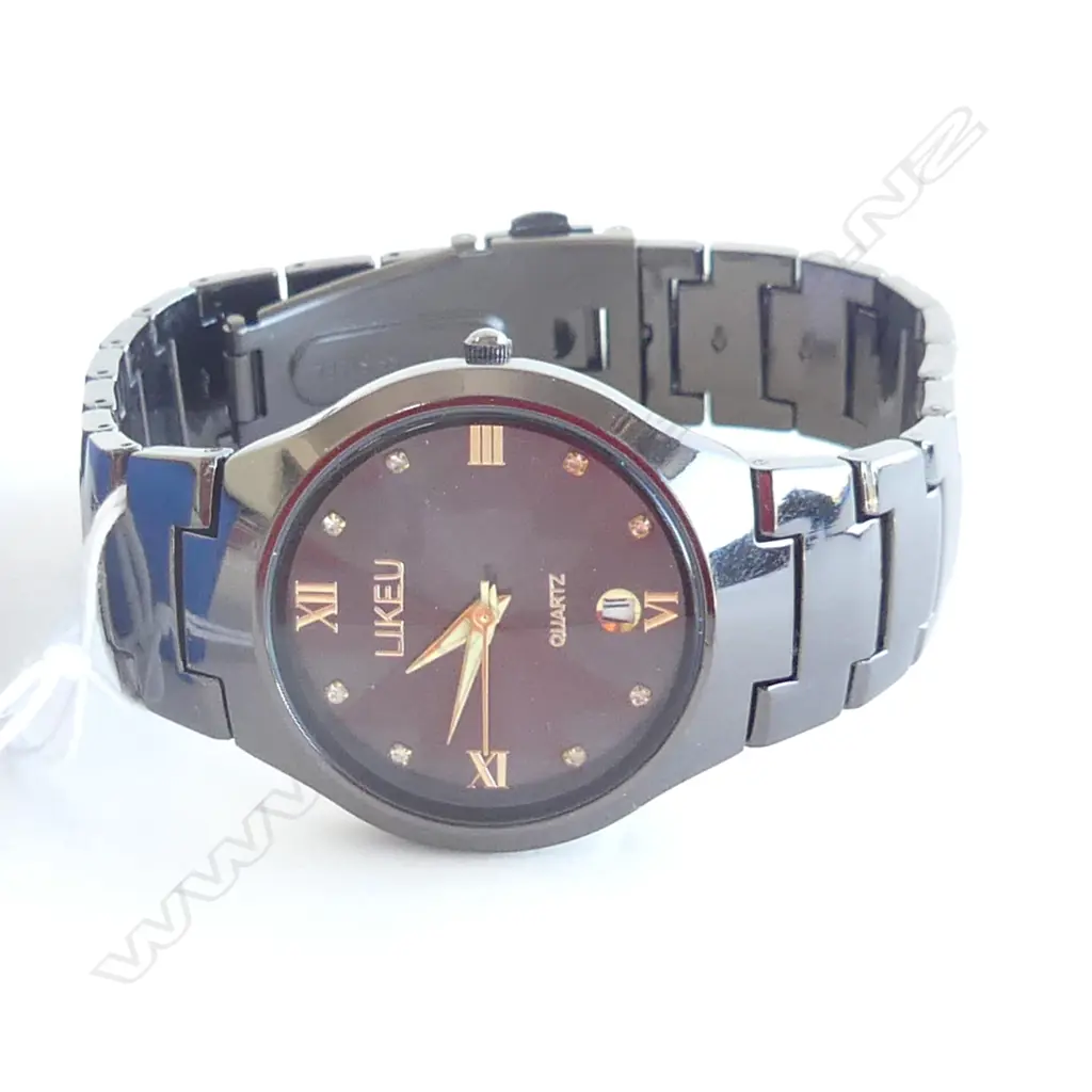 LIKEU GENTS QUARTZ WRISTWATCH BOXED Image 1++