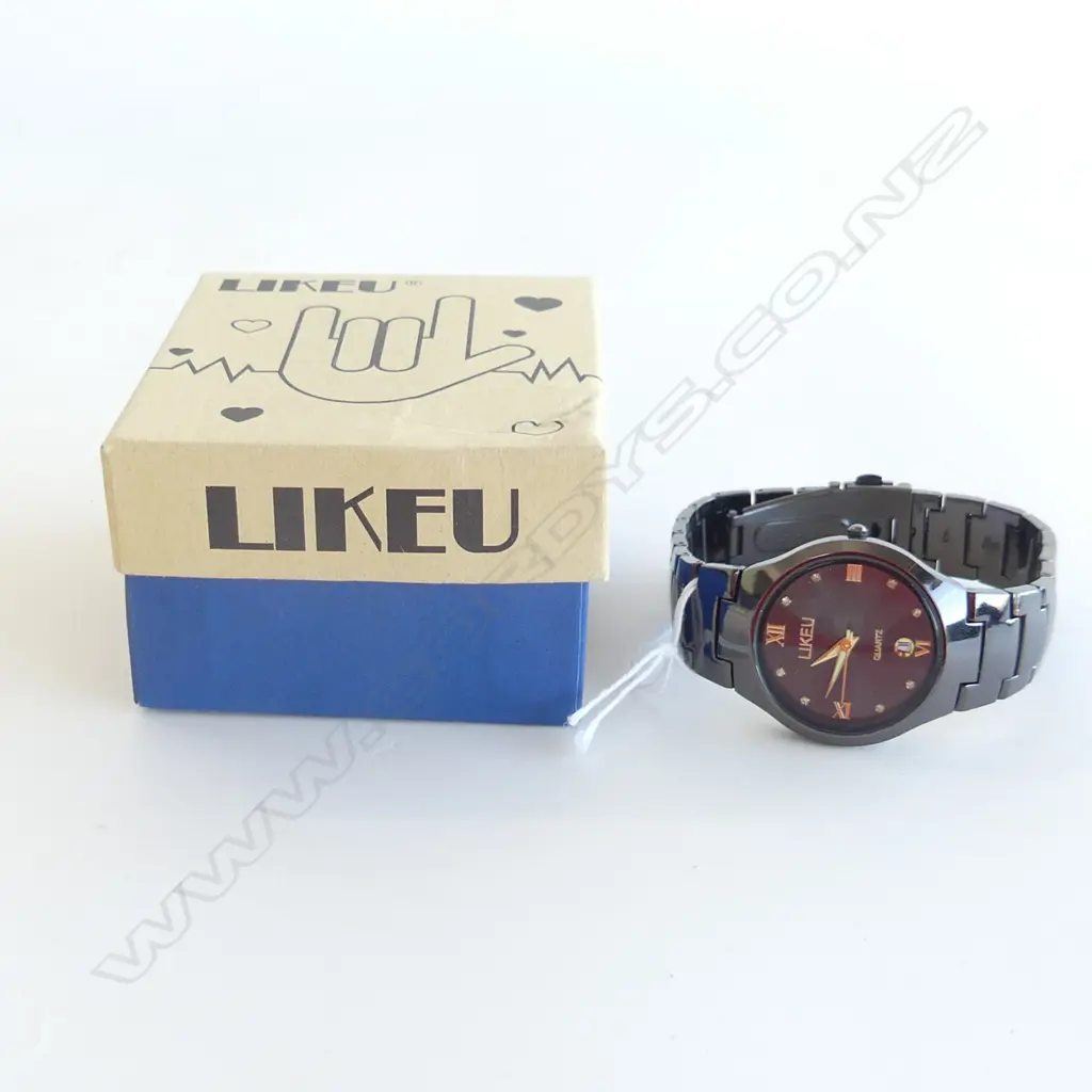 LIKEU GENTS QUARTZ WRISTWATCH BOXED Image 1++