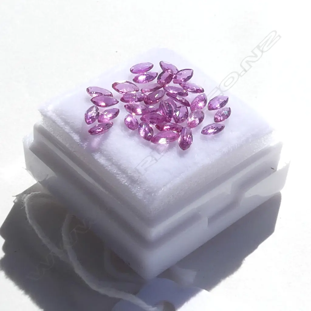 NAVETTE CUT RUBIES, 3CT Image 1++