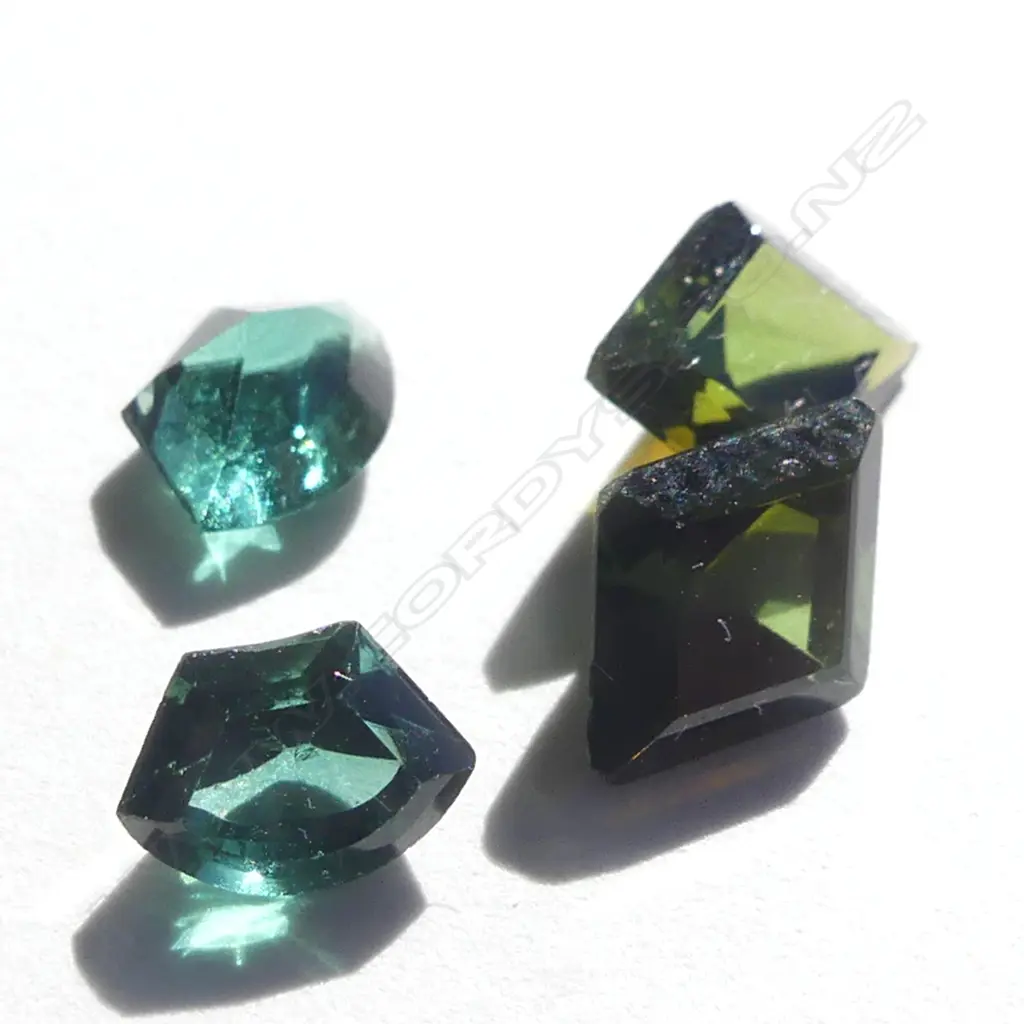 4 TOURMALINE FANTASY SHAPE STONES, 2.0CT Image 1++