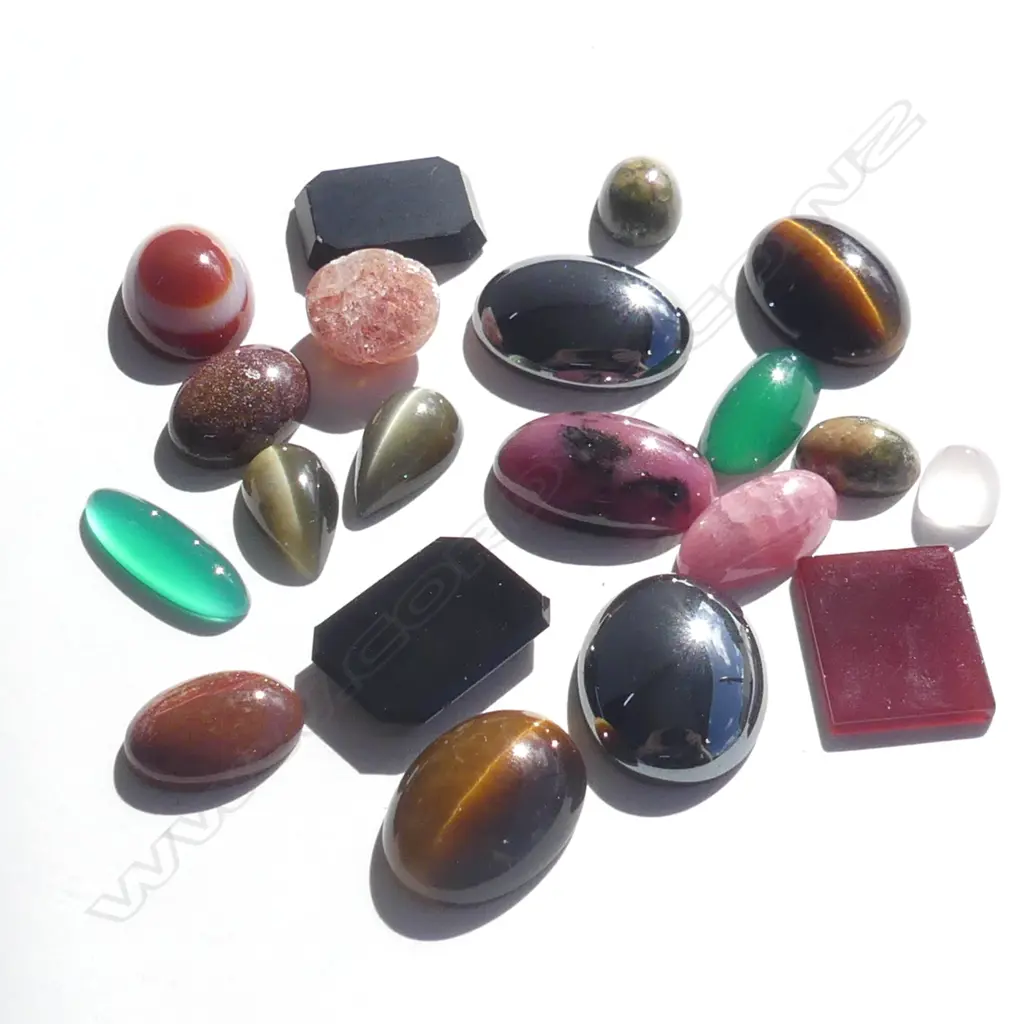 BOX SEMI PRECIOUS GEM STONES  Image 1++