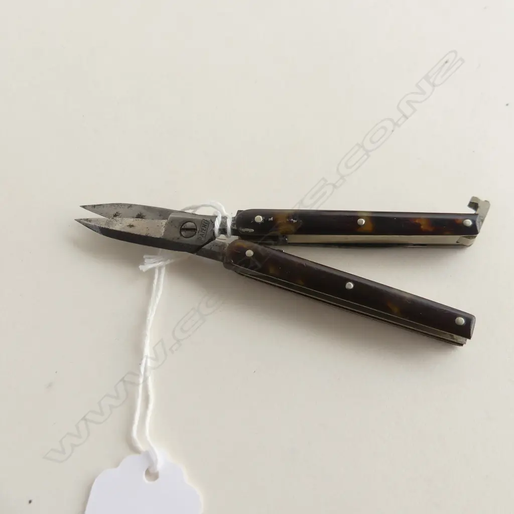ANTIQUE FOLDING COMBINATION SCISSORS & POCKET KNIFE TORTOISESHELL & STEEL Image 1++