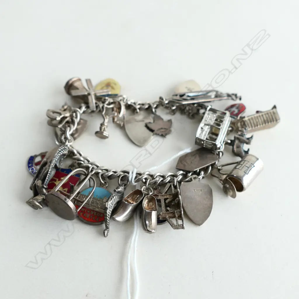 STG SILVER CHARM BRACELET WITH PADLOCK & 27 CHARMS 66.23GMS Image 1++