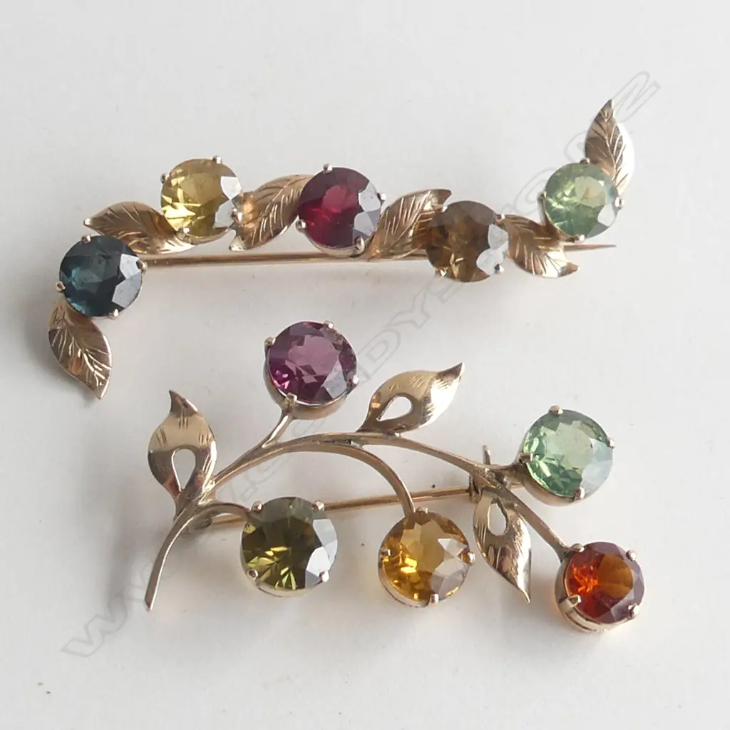 2 9CT GOLD & COLOURED STONES BROOCHES 11 GRAMS Image 1++