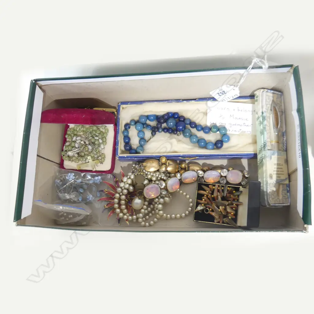 SHOE BOX MIXED COSTUME JEWLERY Image 1++